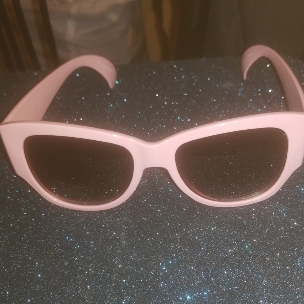 Urban Outfitters Shady Lady Chunky Zephyr Sunglasses Case